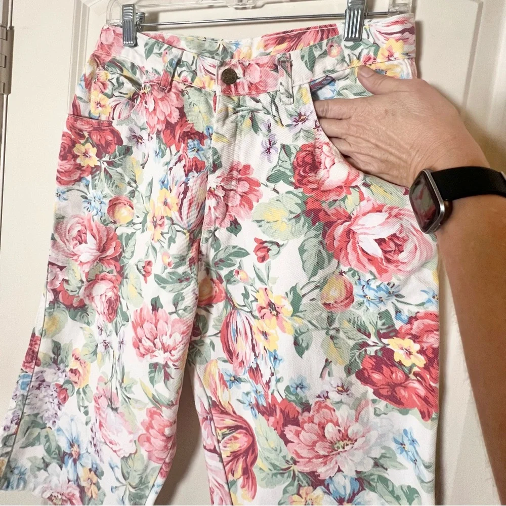 Vintage 90s Zena Floral Denim High Waisted Bermuda Shorts Size 13 USA